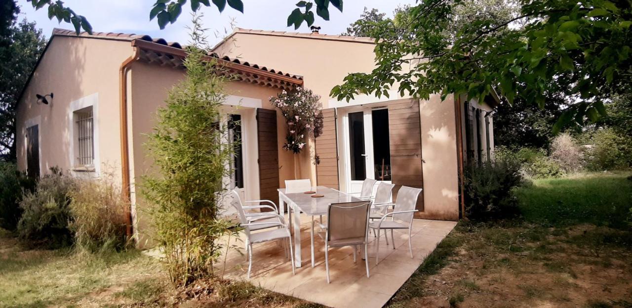 Les Lilas Des Chenes Piolenc Exterior foto